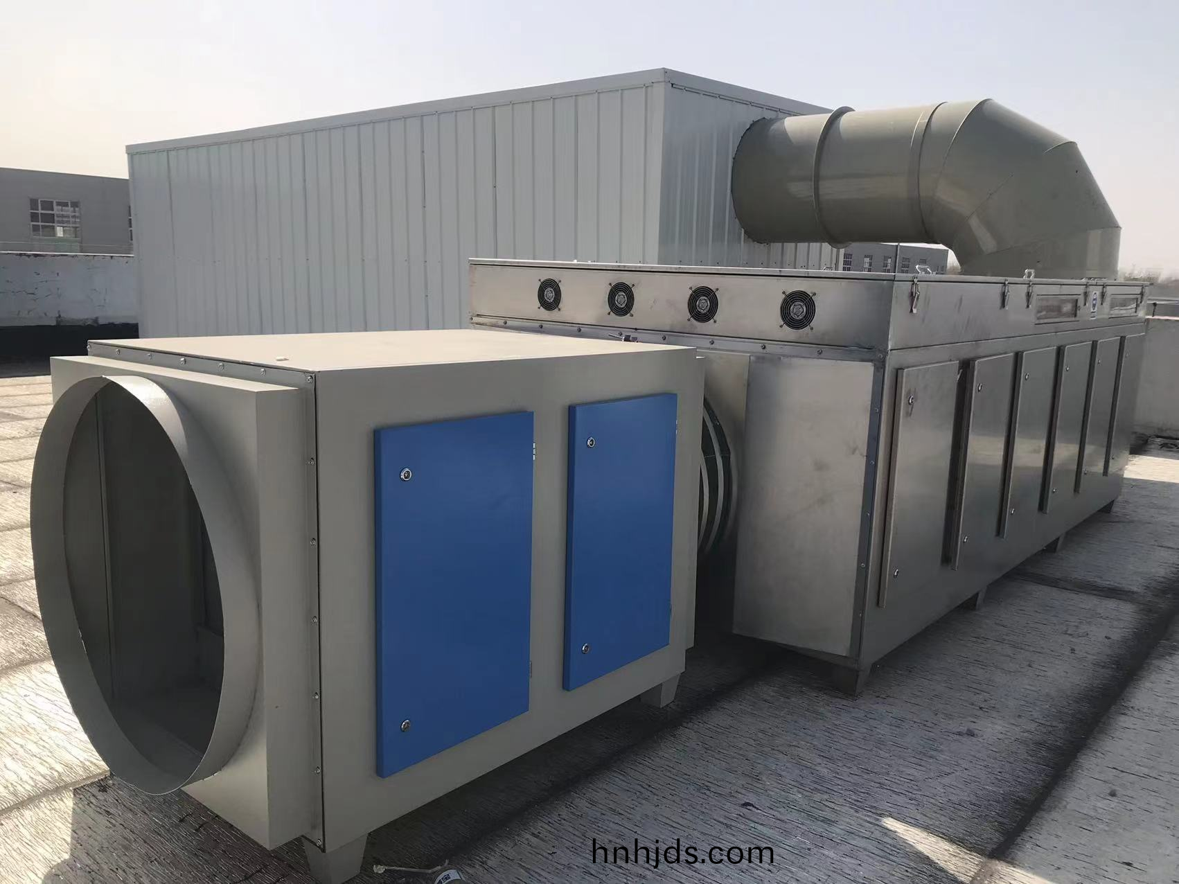 光氧(yang)活性炭一體機