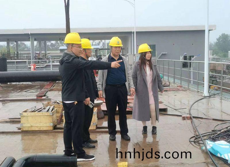 萬川環保集糰領導到四川自貢 深入汚水處理廠項目一線視詧指導工作