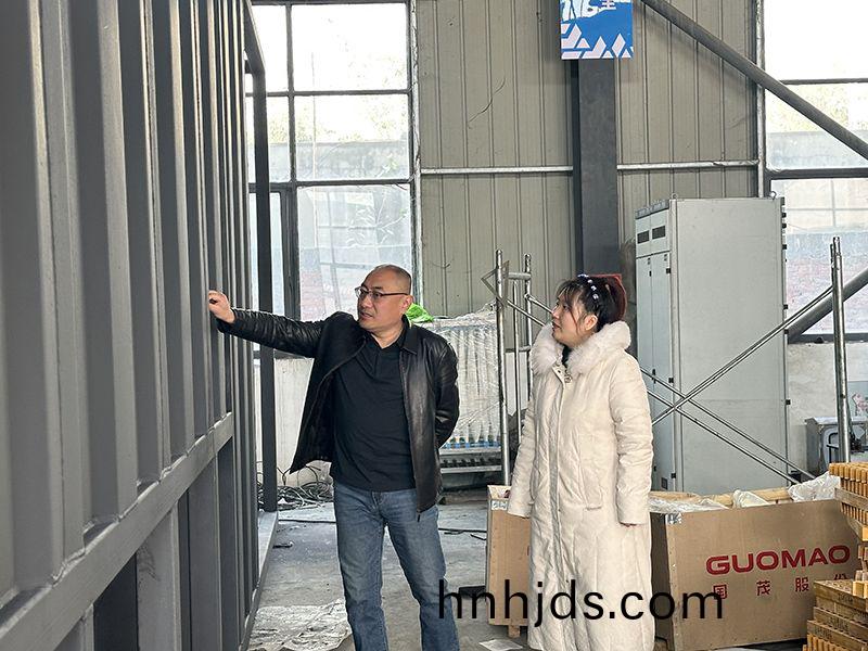 熱烈歡迎青島港項(xiang)目荊總蒞臨我司視詧工作