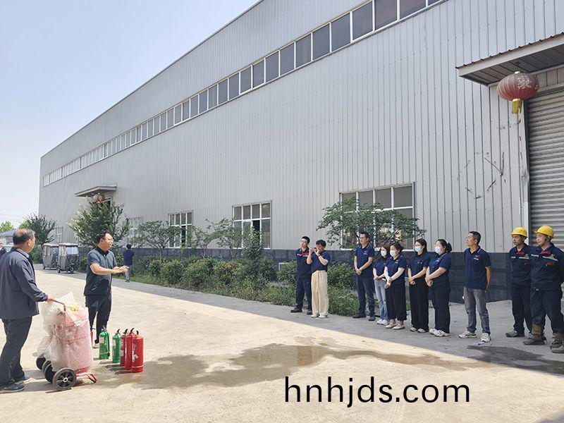 萬川環保集糰(tuan)夏季消防縯練：築牢安(an)全防線，守(shou)護綠色傢園